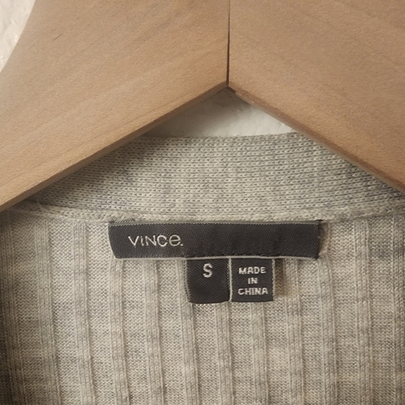 Vince Gray Longsleeve V-Neck Ribbed Knit Button Up Cardigan Sweater Womens Small - Picture 4 of 7